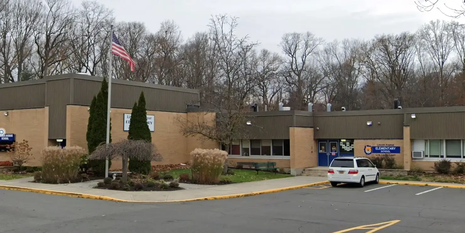 CE delivered a cost-saving HVAC system with better temperature control to the Pearl River Elementary Schools in NY.